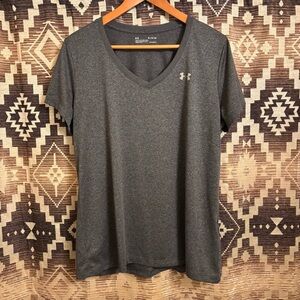 Under Armour Women’s Short Sleeve Grey Athletic Shirt Size XL